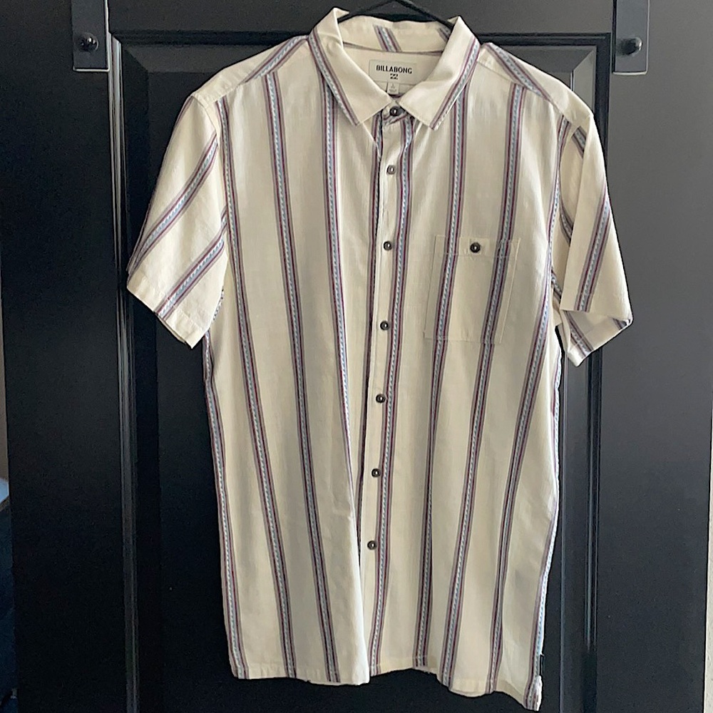 Billabong Short Sleeve Casual Button Down Shirt